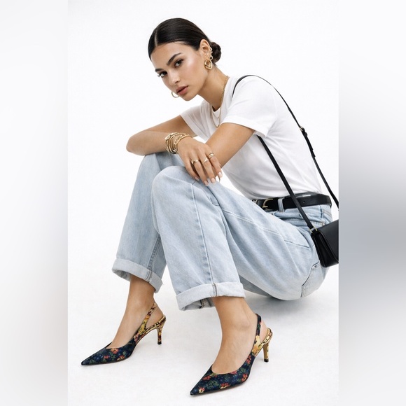 Zara Shoes - ZARA Printed Slingback Heels Floral Pointed Toe Mid Heel Shoes - Sz. 8